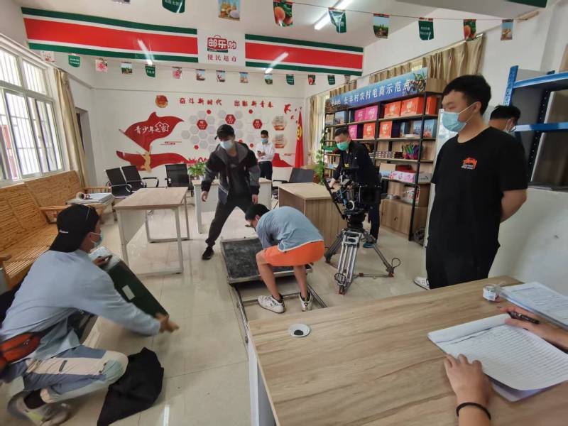 牡丹江广告片拍摄公司：极简主义践行者，少即是多的视觉哲学